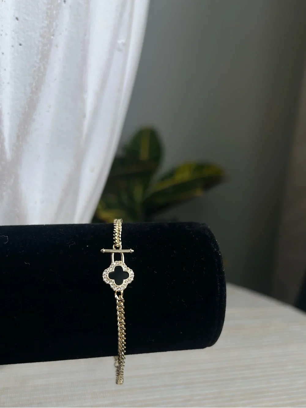 Black Clover charm Chain Bracelet with pavé border